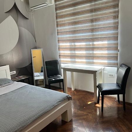 Savski Trg Belgrado Exterior foto