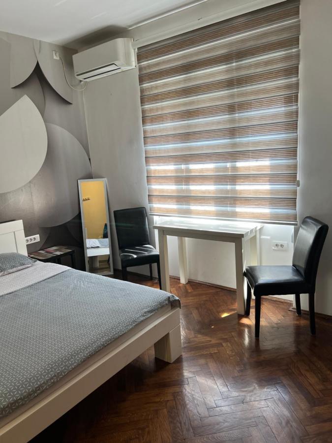Savski Trg Belgrado Exterior foto